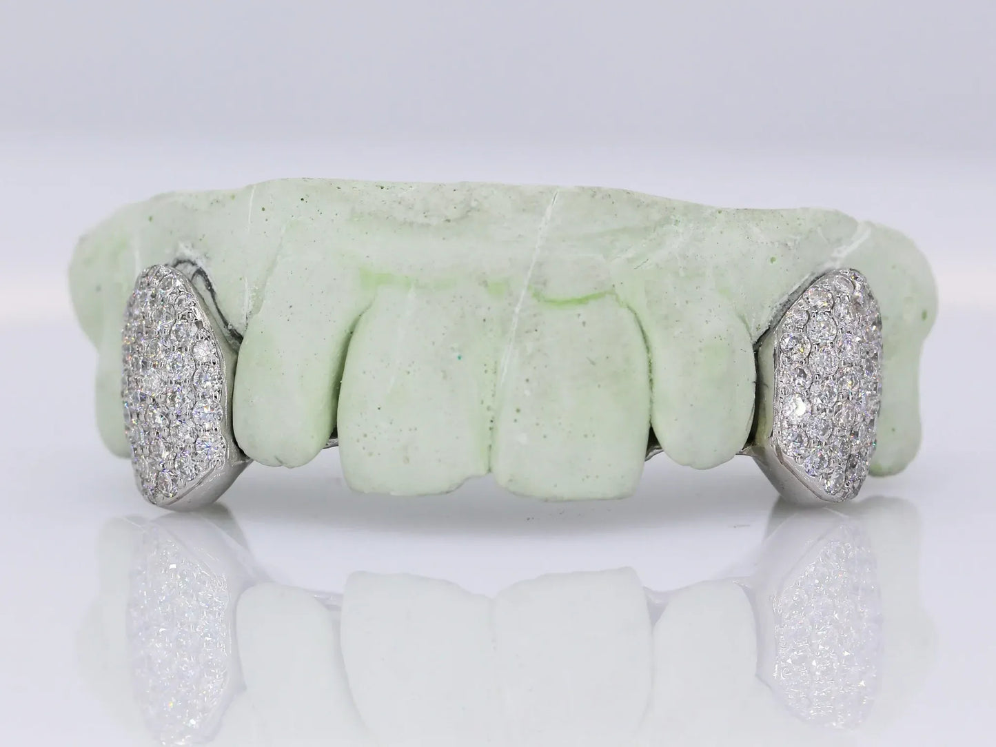 Custom Fangs VVS Moissanite Grillz